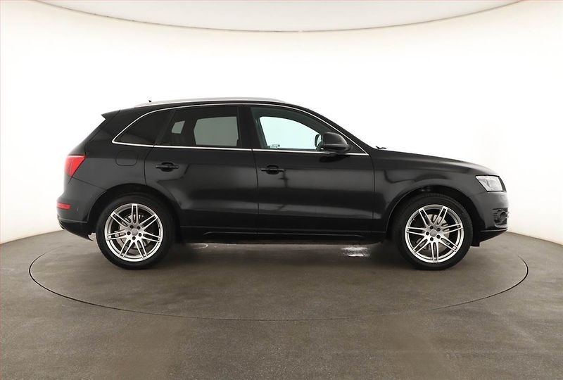 Audi Q5 (2011) 3.0 TDI, 4X4, Automat, Navi - fotka 6 z 20