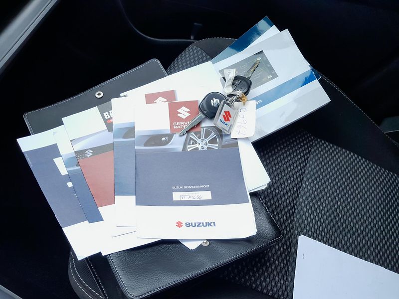 Suzuki Vitara 1,6 VVT Serviska 2x klíč - fotka 23 z 23