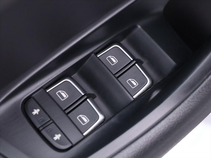 Audi A6 Allroad 3,0 TDI, 150 kW Quattro - fotka 14 z 33