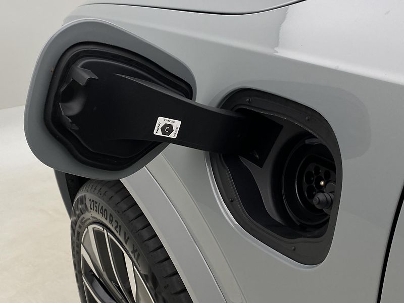 Volvo XC90 (2026) T8 AWD Plug-in DARK PLUS 7m - fotka 19 z 75
