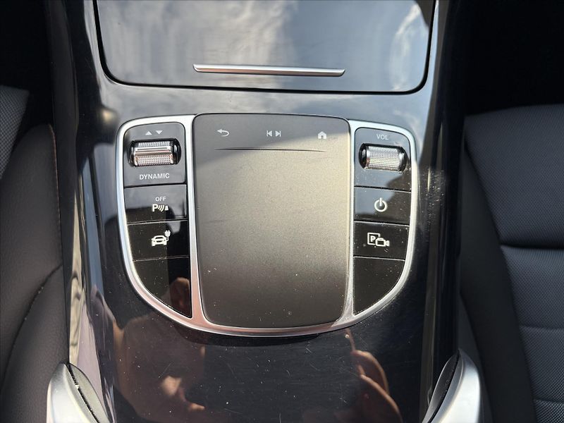 Mercedes-Benz EQC 400 4Matic - fotka 19 z 34