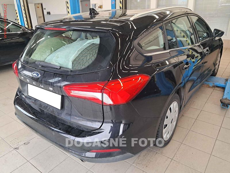 Ford Focus (2019) 1.5 D, navi, AC, temp - fotka 2 z 3