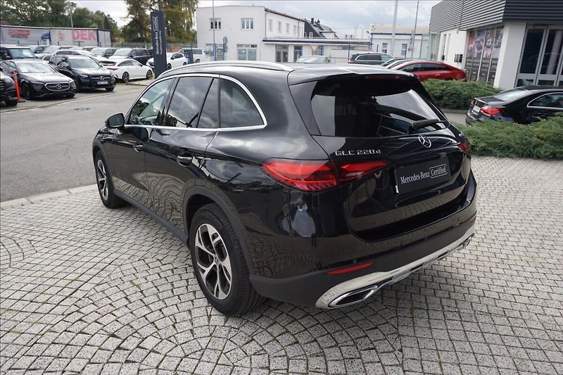 Mercedes-Benz GLC 2,0 220 d 4M 1. maj - fotka 3 z 13