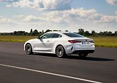 BMW 4 vypadá zezadu relativně kultivovaně