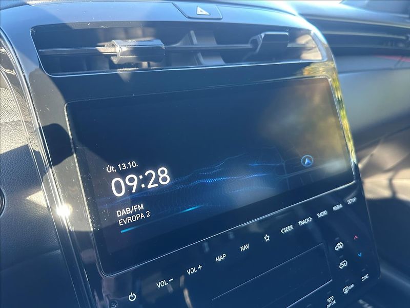 Hyundai Tucson 1,6 T-GDI HP 4WD DCT N LINE ST - fotka 24 z 34