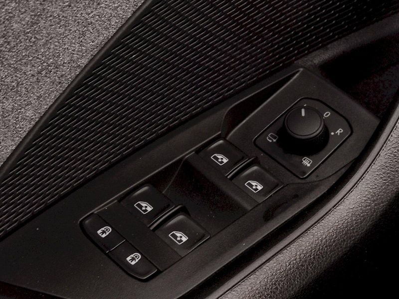 Škoda Octavia (2025) Top Selection  1,5 Tsi 110 Kw - fotka 25 z 38