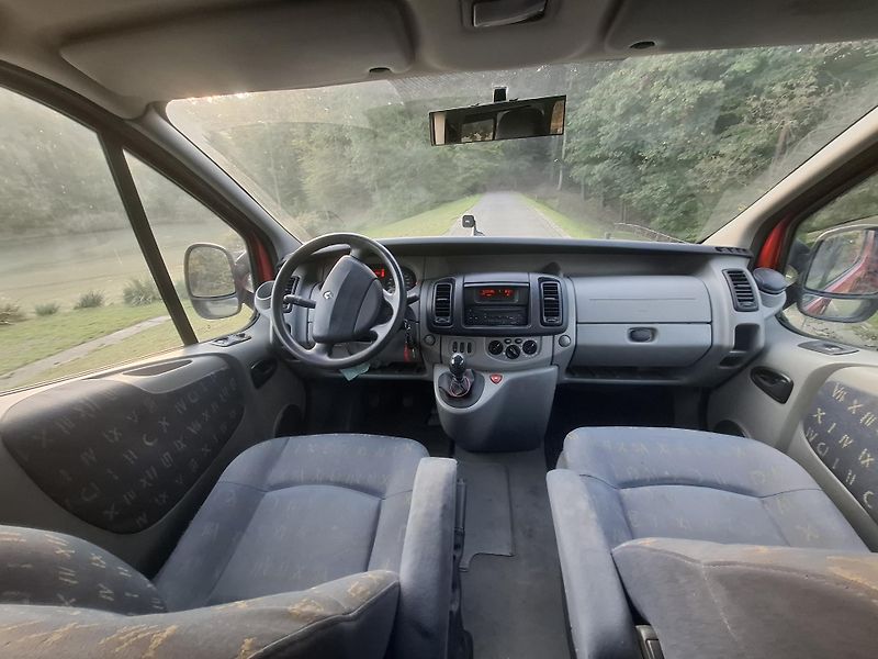 Renault Trafic (2006) Generation 2,5 dci,1 maj. CZ - fotka 10 z 14
