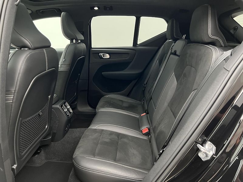 Volvo XC40 AWD TWIN MOTOR RECHARGE - fotka 6 z 44