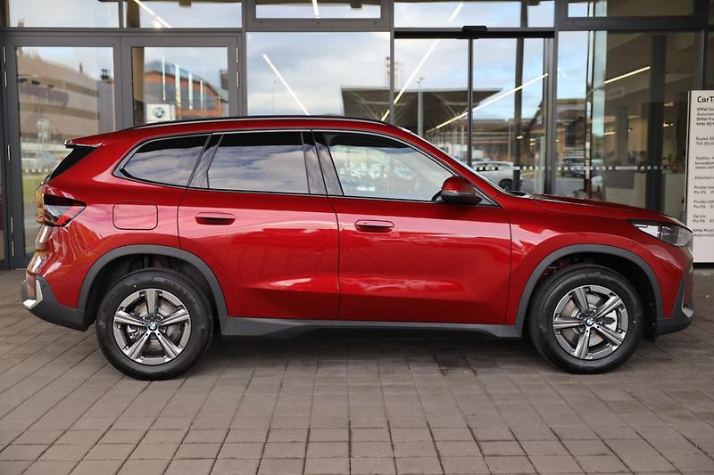 BMW X1 xDrive23d - fotka 4 z 16