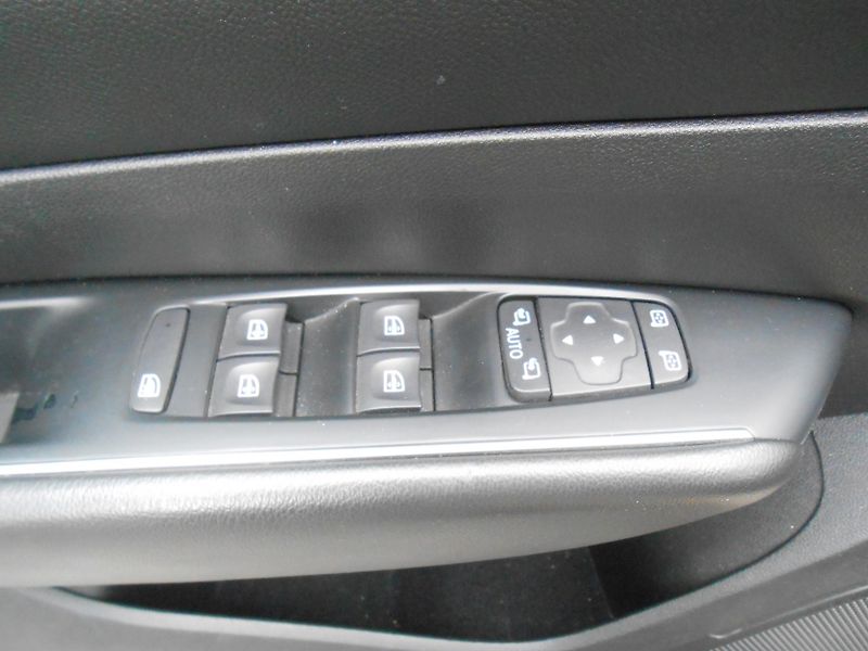 Renault Talisman 1.5DCi, NAVI, LED!! - fotka 24 z 34