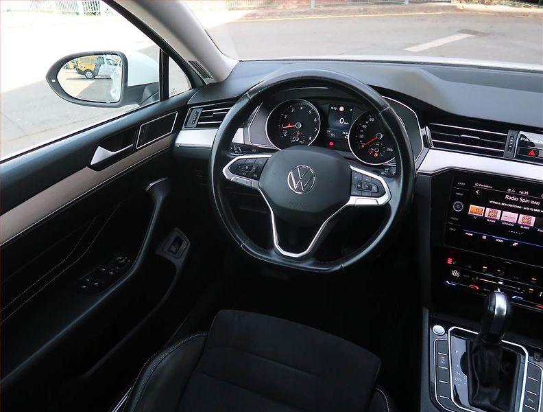 Volkswagen Passat (2020) Elegance 2.0 TSI, Automat - fotka 7 z 22