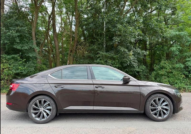 Škoda Superb (2016) - fotka 7 z 23