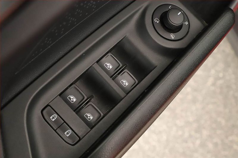 Škoda Enyaq (2020) iV 80 (82 kWh), SoH 84% - fotka 12 z 25