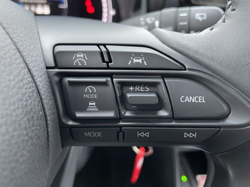 Toyota Yaris Cross 1.5 Hybrid Comfort ODBĚR 9/26 - fotka 21 z 27