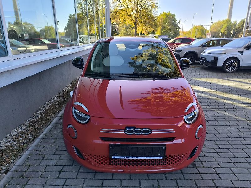 Fiat 500 (2026) Hybrid Icon 1.0 BSG 65k - fotka 2 z 35