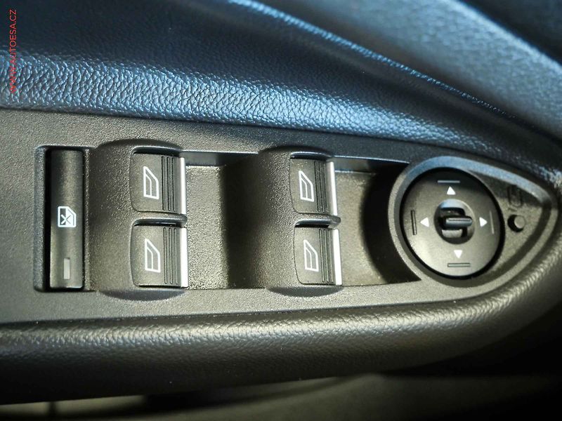 Ford Kuga (2019) 1.5EB, ČR, Xenon, navi - fotka 14 z 21