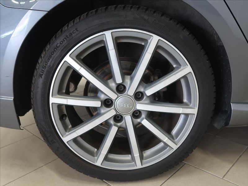 Audi A3 2,0 TDI S-line 1.majitel - fotka 31 z 38