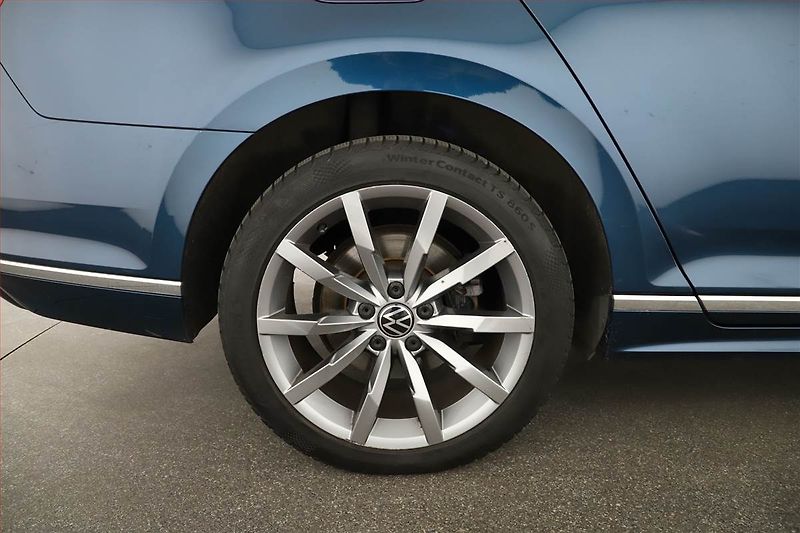 Volkswagen Passat (2021) R-Line 2.0 TDI - fotka 21 z 21
