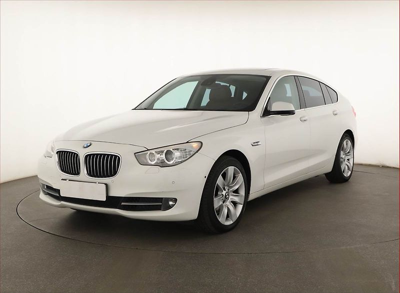 BMW Řada 5 (2012) 530d GT, Automat, Navi, Xenony - fotka 2 z 20