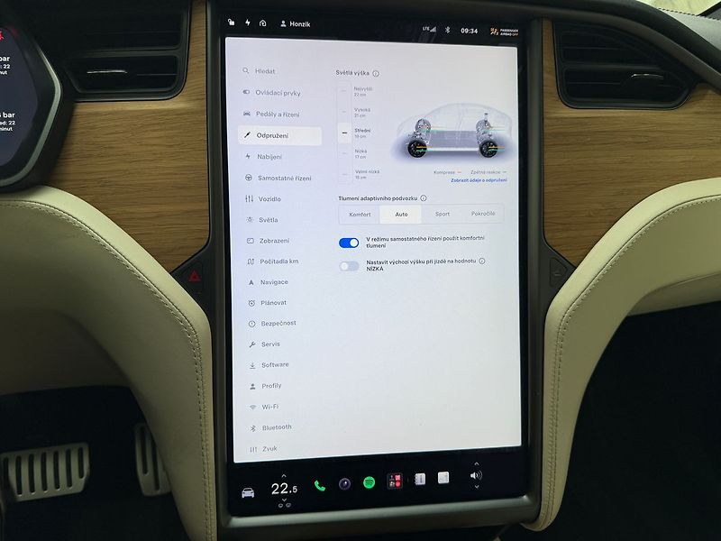 Tesla Model X --REZERVACE-- - fotka 19 z 42