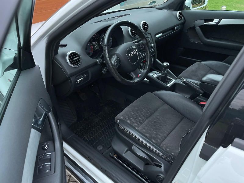 Audi A3 1,4TFSI Sportback - fotka 13 z 32