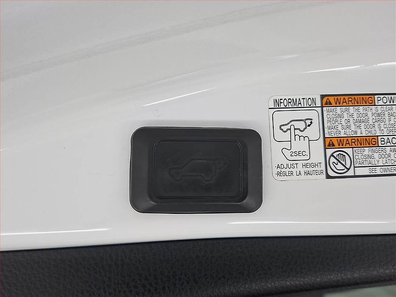 Toyota RAV4 (2019) 2.5 Hybrid, 4X4, Automat - fotka 21 z 21