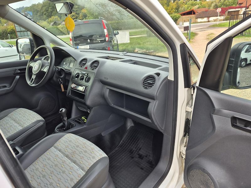 Volkswagen Caddy (2013) 1.6Tdi Tažné - fotka 16 z 19