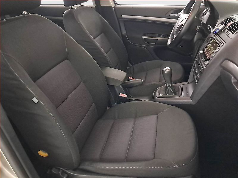 Škoda Octavia (2008) 2.0 TDI, Navi, Xenony - fotka 9 z 17