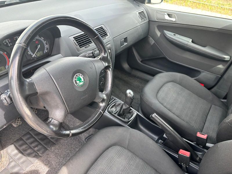 Škoda Fabia 1.2 HTP / 47 kW - fotka 11 z 24