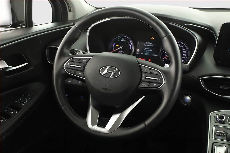 Hyundai Santa Fe (2023) Plug-in Hybrid, ČR - fotka 8 z 19