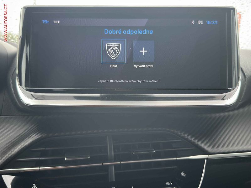 Peugeot 2008 (2024) 1.2PT, 1.maj,ČR, servis.kniha - fotka 15 z 21
