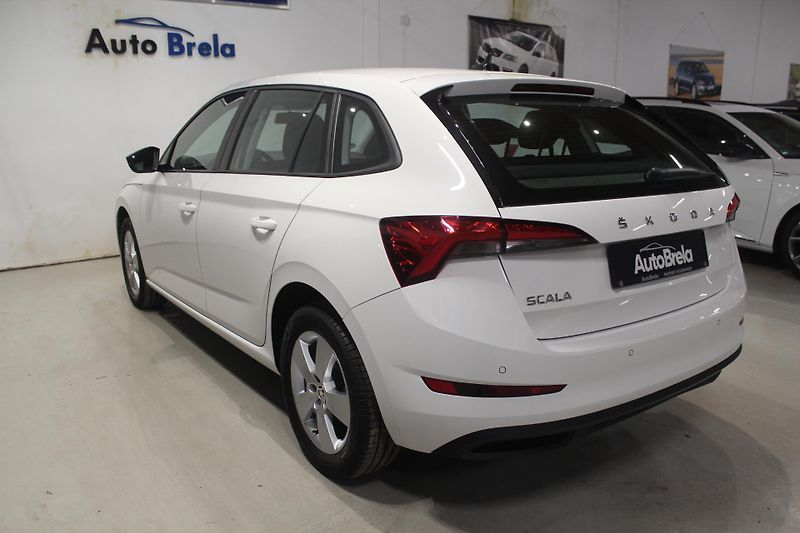 Škoda Scala (2019) 1.0 TSI 70kW Klima LED - fotka 9 z 31