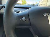 Tesla Model 3 Long Range AWD REZERVACE - náhled 31
