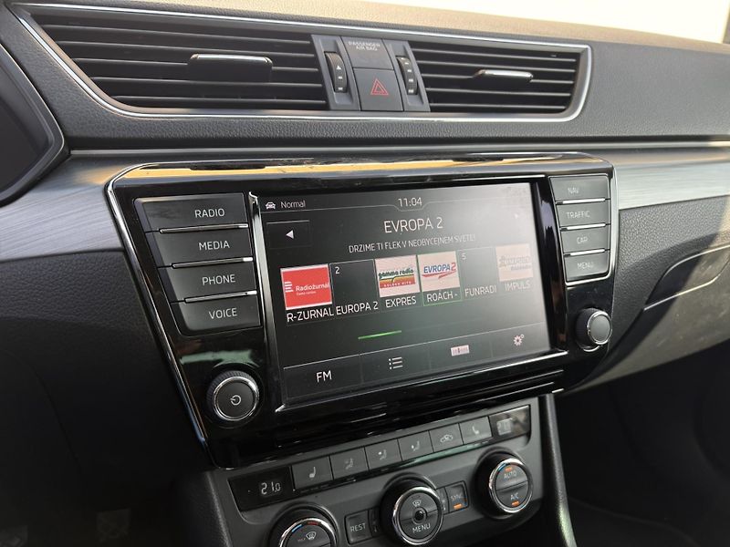Škoda Superb 2.0 TDI 4x4 DSG / 140 kW Style - fotka 17 z 26