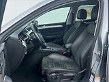 Volkswagen Passat Variant 2,0 TDi 110 kW 7DSG ELEGANCE - náhled 11