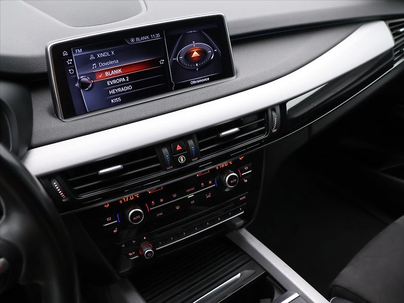 BMW X5 3,0 M50d 280kW xDrive Aut. CZ - fotka 25 z 39