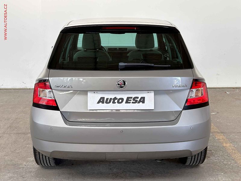 Škoda Fabia (2015) 1.4 TDi, panorama, autoAC - fotka 5 z 15