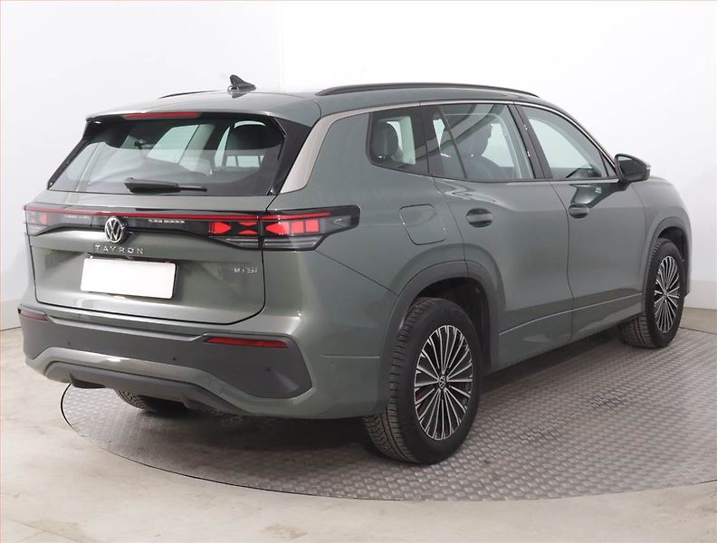 Volkswagen Tayron (2025) 1.5 eTSI - fotka 5 z 19