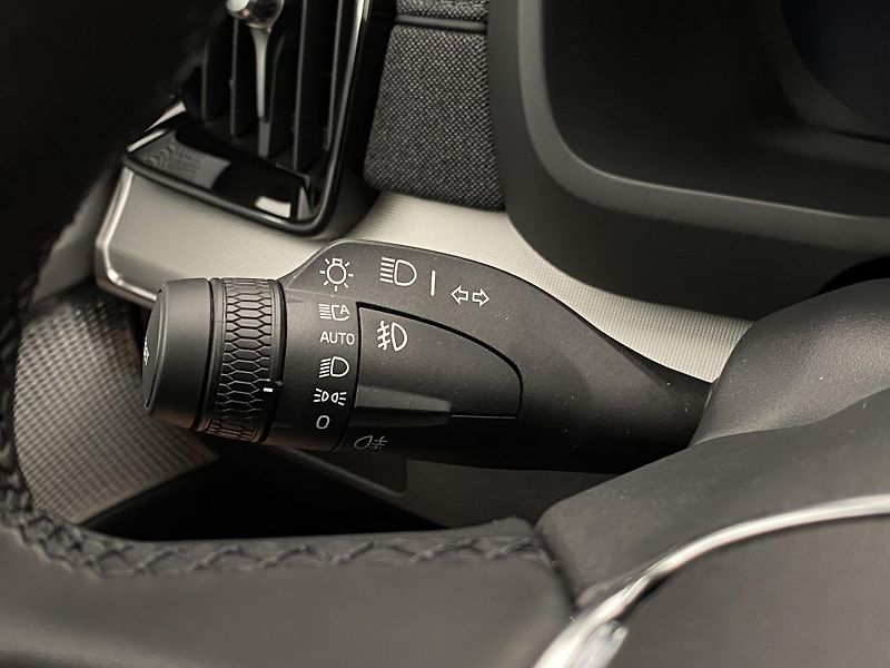 Volvo XC90 (2026) B5 AWD BLACK EDITION ULTRA 7 - fotka 33 z 78
