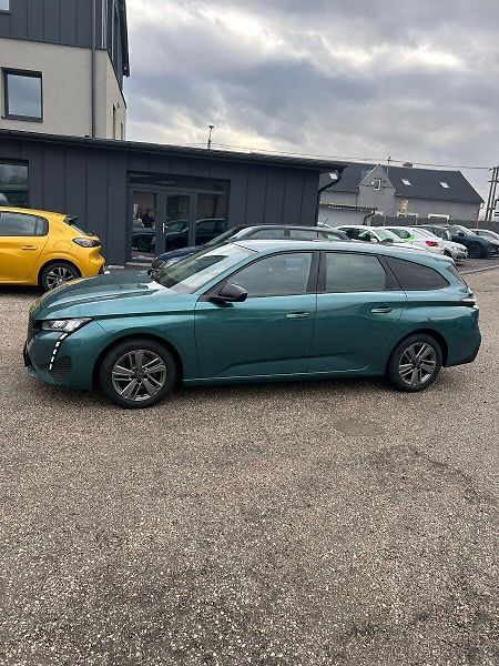 Peugeot 308 (2022) - fotka 3 z 10