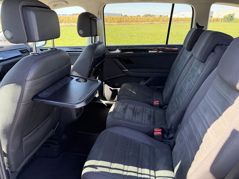 Volkswagen Touran 2.0 TDI HIGHLINE TAŽNÉ ROZVODY - fotka 29 z 41