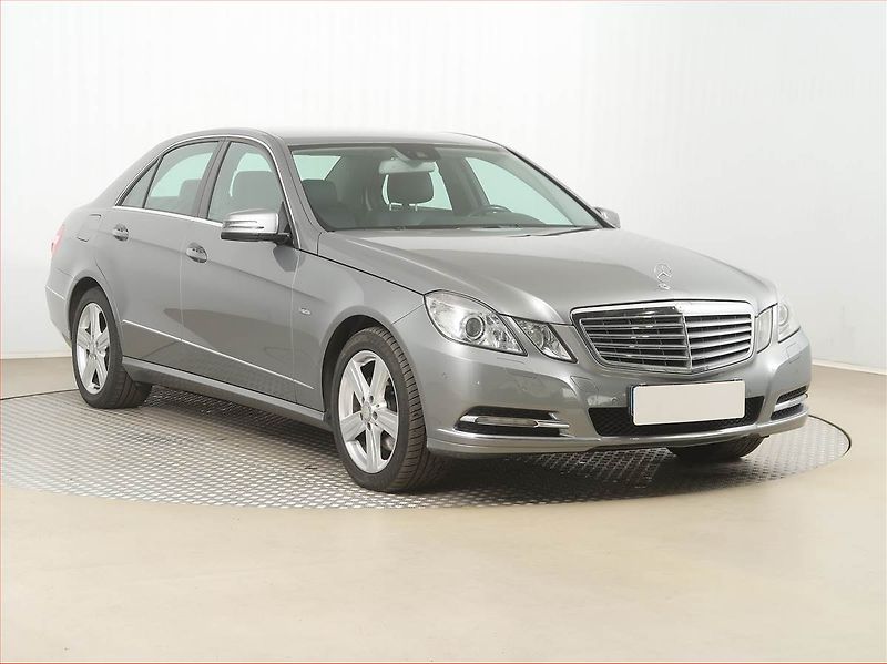 Mercedes-Benz Třídy E (2011) E 350 CDI 4MATIC, 4X4 - fotografie inzerátu