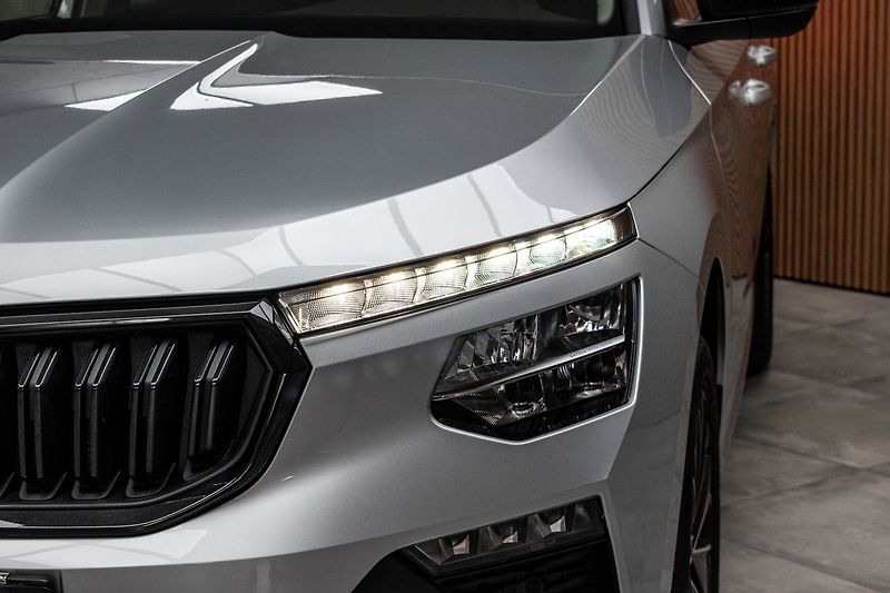 Škoda Kamiq 1.0 TSI BLACK DOTS*ZÁRUKA*DPH - fotka 32 z 36