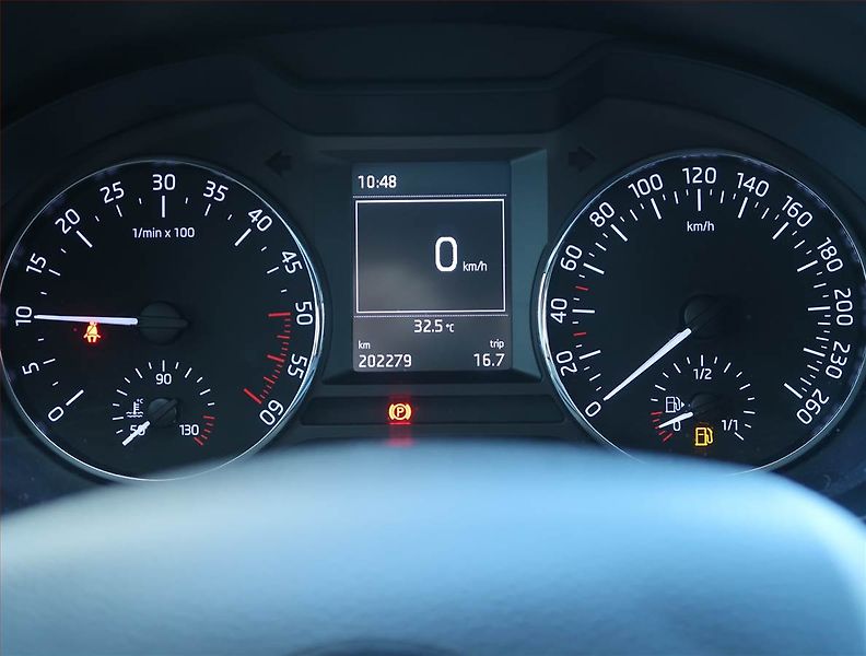 Škoda Octavia (2014) 1.6 TDI, Serv.kniha, Tempomat - fotka 11 z 17