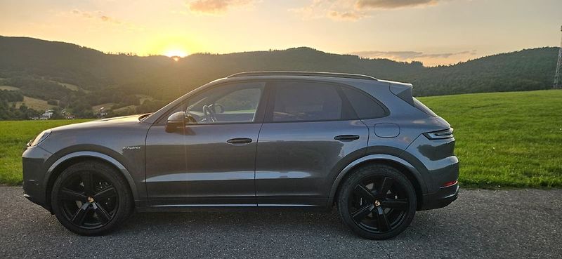 Porsche Cayenne (2025) S E-Hybrid*BOSE*HD-Matrix - fotka 22 z 26