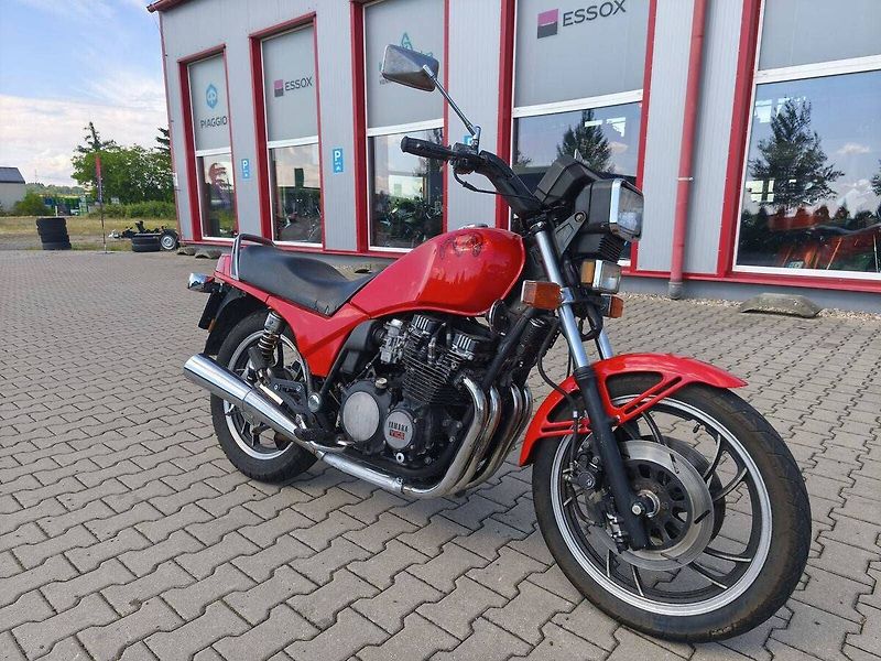 Yamaha XJ 750 Seca (1982) - fotka 1 z 10