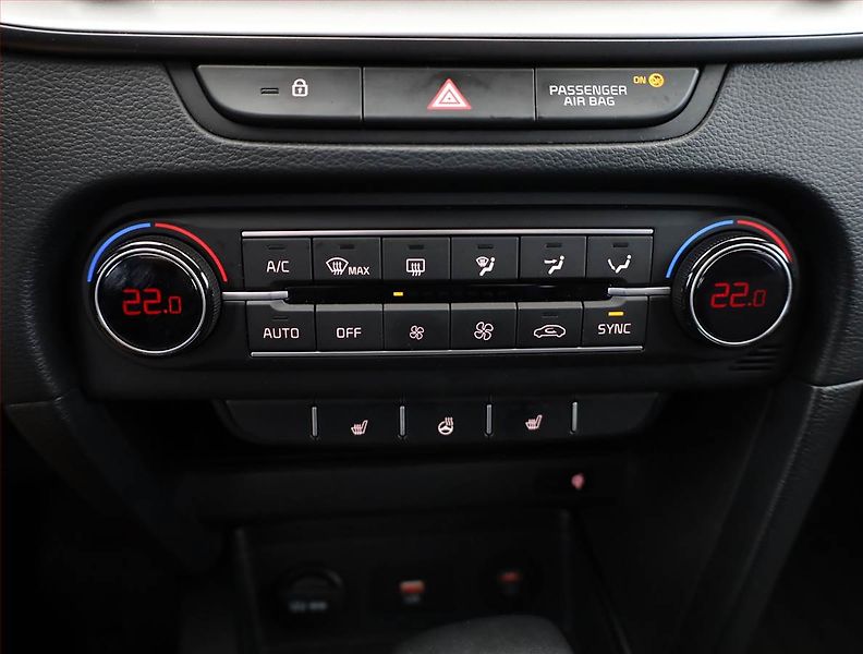 Kia Ceed (2025) 1.5 T-GDI - fotka 12 z 21