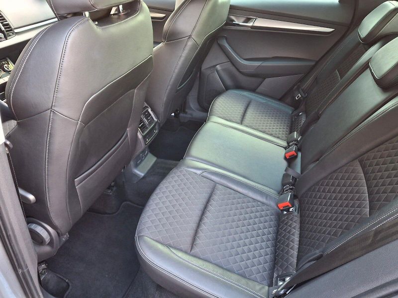 Škoda Karoq (2018) Style DSG 4x4 2,0TDi 110kW - fotka 7 z 35