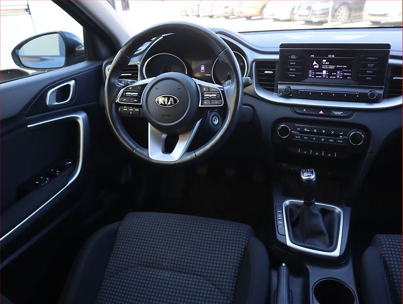 Kia Ceed (2019) 1.6 CRDi, Serv.kniha, Tempomat - fotka 7 z 17