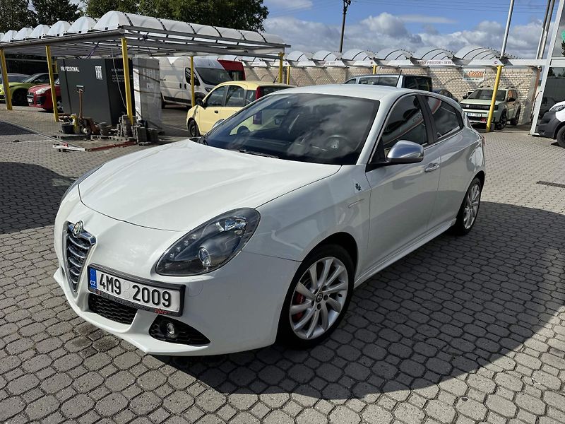 Alfa Romeo Giulietta (2012) 1.4 TB Multiair - fotka 3 z 9